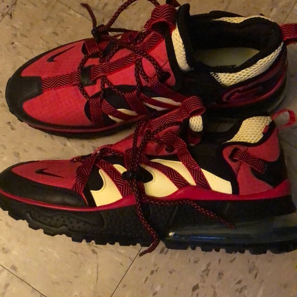 Nike sneakers - Picture 2 of 3